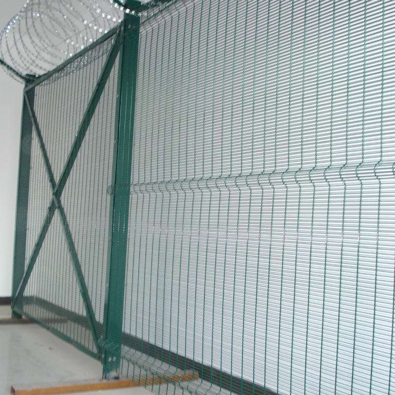  PVC Coated Welded Wire Panel 